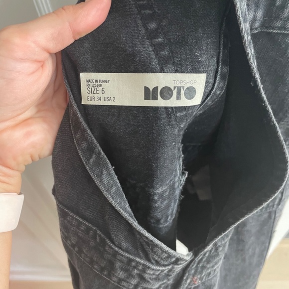 Black Overalls Shorts Size 2 (US) - Picture 3 of 3